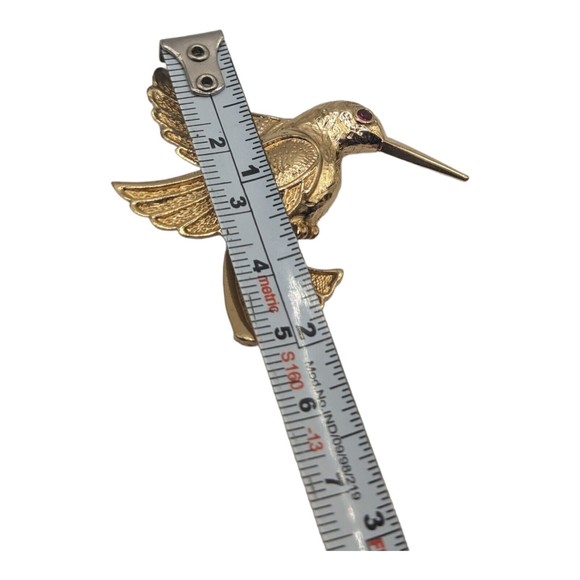 Hummingbird Pin Brooch Red Rhinestone Eye Gold Tone Bird Flying 2" Vintage Read - Picture 10 of 13